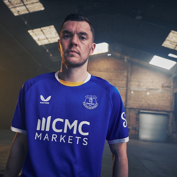 Everton Castore Matchday 1/4 Zip Midlayer - Yellow