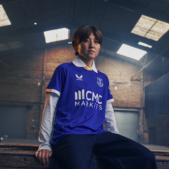 Everton Castore Matchday 1/4 Zip Midlayer - Yellow